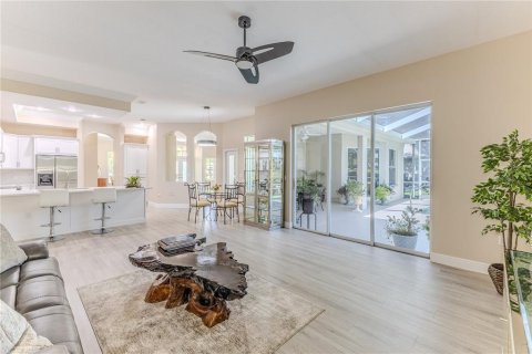 Купить виллу или дом в Спринг-Хилл, Флорида 9 комнат, 235.69м2, № 1816151 - фото 29