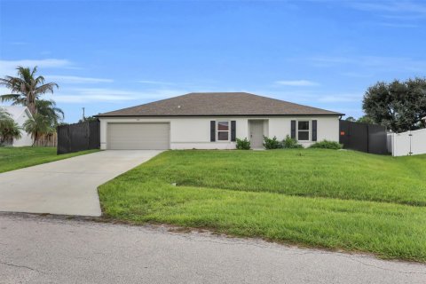 Casa en Port St. Lucie, Florida 4 dormitorios, 198.25 m2 № 2361854