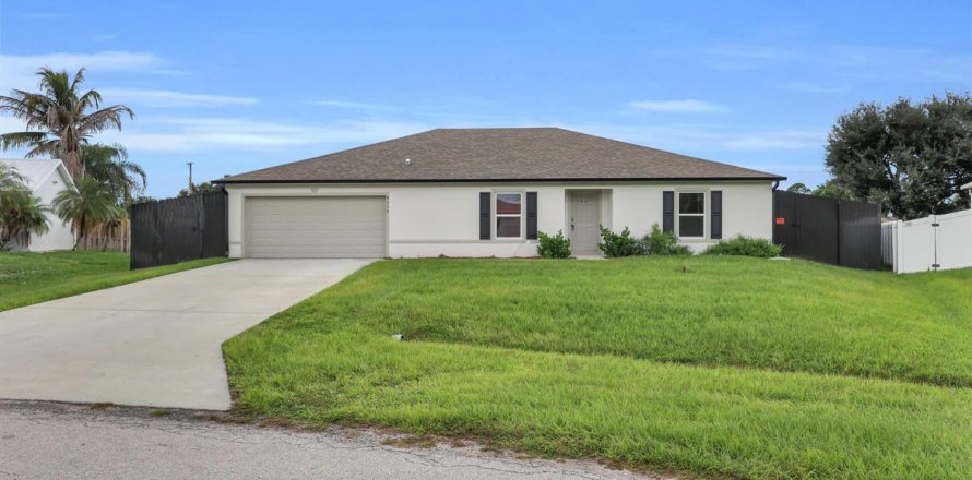 Casa en Port St. Lucie, Florida 4 dormitorios, 198.25 m2 № 2361854