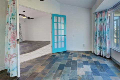 House in Punta Gorda, Florida 3 bedrooms, 196.49 sq.m. № 2122033 - photo 18
