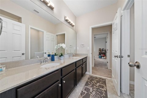 House in Kissimmee, Florida 4 bedrooms, 275.18 sq.m. № 1575127 - photo 21