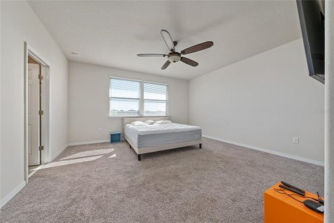 House in Kissimmee, Florida 4 bedrooms, 275.18 sq.m. № 1575127 - photo 28
