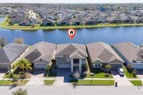 House in Kissimmee, Florida 4 bedrooms, 275.18 sq.m. № 1575127 - photo 4