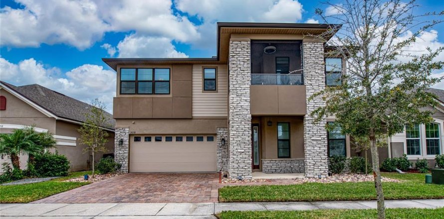 House in Kissimmee, Florida 4 bedrooms, 275.18 sq.m. № 1575127