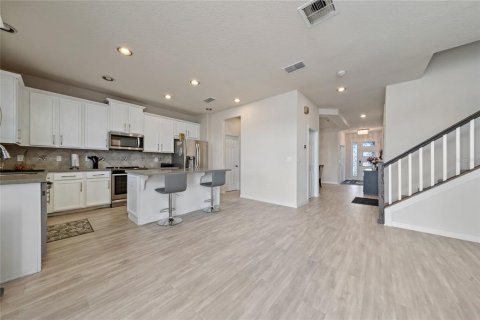 House in Kissimmee, Florida 4 bedrooms, 275.18 sq.m. № 1575127 - photo 12