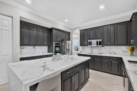 House in Boynton Beach, Florida 6 bedrooms, 415.46 sq.m. № 2394749 - photo 9