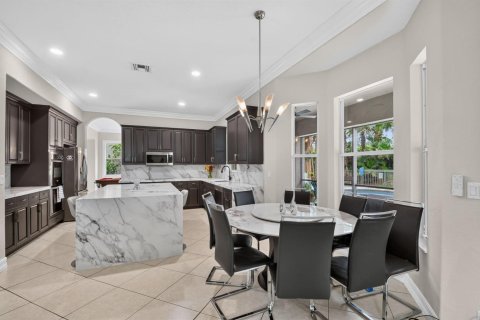 House in Boynton Beach, Florida 6 bedrooms, 415.46 sq.m. № 2394749 - photo 11