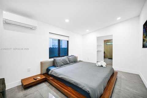 Villa ou maison à vendre à Miami, Floride: 4 chambres, 218.97 m2 № 2257405 - photo 16