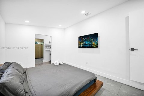 Villa ou maison à vendre à Miami, Floride: 4 chambres, 218.97 m2 № 2257405 - photo 17