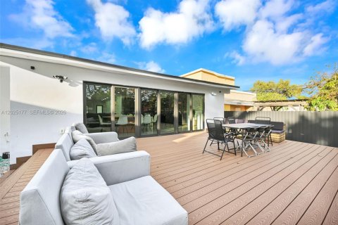 Villa ou maison à vendre à Miami, Floride: 4 chambres, 218.97 m2 № 2257405 - photo 26