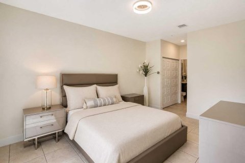 Copropriété à louer à Doral, Floride: 2 chambres, 104.89 m2 № 2168465 - photo 6