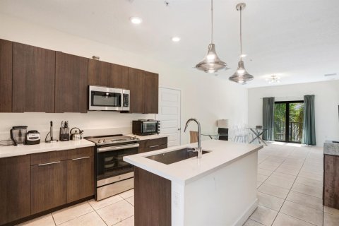 Condo à Doral, Floride, 2 chambres  № 2168465
