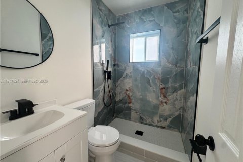 House in Miami, Florida 3 bedrooms, 94.2 sq.m. № 2004462 - photo 10