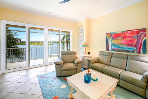 Copropriété à vendre à Lakewood Ranch, Floride: 3 chambres, 275.27 m2 № 2091626 - photo 6