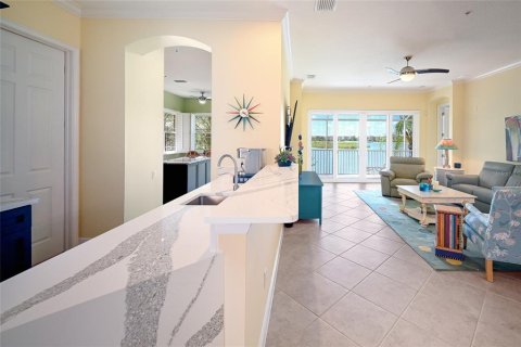 Copropriété à vendre à Lakewood Ranch, Floride: 3 chambres, 275.27 m2 № 2091626 - photo 13