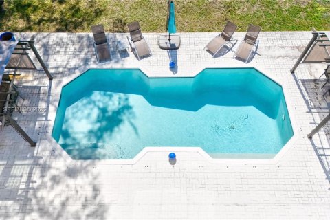 Villa ou maison à vendre à Palmetto Bay, Floride: 4 chambres, 284.47 m2 № 2020373 - photo 30