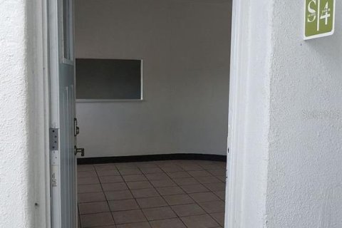 Купить коммерческую недвижимость в Раскин, Флорида 627.83м2, № 2106001 - фото 14