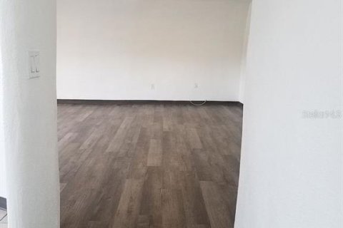Купить коммерческую недвижимость в Раскин, Флорида 627.83м2, № 2106001 - фото 18