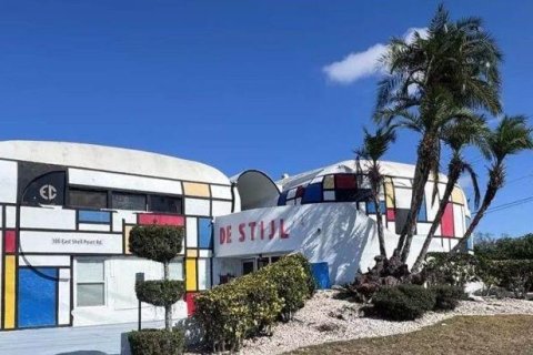 Купить коммерческую недвижимость в Раскин, Флорида 627.83м2, № 2106001 - фото 4