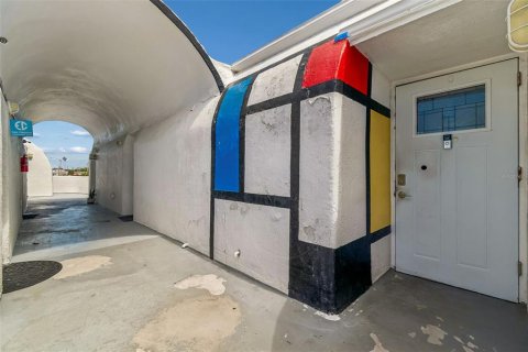 Купить коммерческую недвижимость в Раскин, Флорида 627.83м2, № 2106001 - фото 13