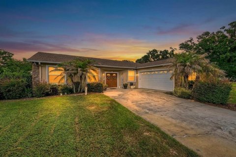 Casa en Lutz, Florida 5 dormitorios, 220.18 m2 № 2109894