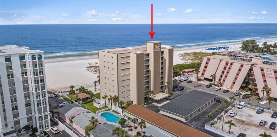 Condominio en Saint Pete Beach, Florida, 2 dormitorios  № 2100029