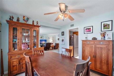 Condominio en venta en Saint Pete Beach, Florida, 2 dormitorios, 131.92 m2 № 2100029 - foto 12