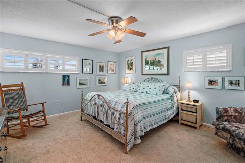 Condominio en venta en Saint Pete Beach, Florida, 2 dormitorios, 131.92 m2 № 2100029 - foto 19