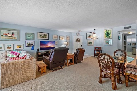 Condominio en venta en Saint Pete Beach, Florida, 2 dormitorios, 131.92 m2 № 2100029 - foto 10