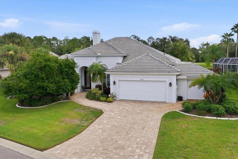 House in Bradenton, Florida 3 bedrooms, 206.99 sq.m. № 2361594 - photo 3