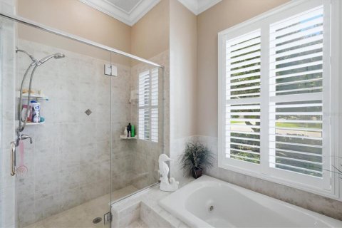 House in Bradenton, Florida 3 bedrooms, 206.99 sq.m. № 2361594 - photo 23