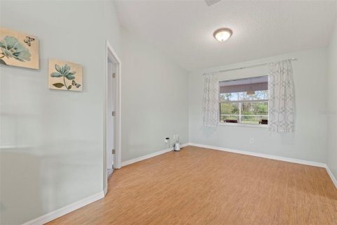 House in Deltona, Florida 4 bedrooms, 197.14 sq.m. № 1894651 - photo 9