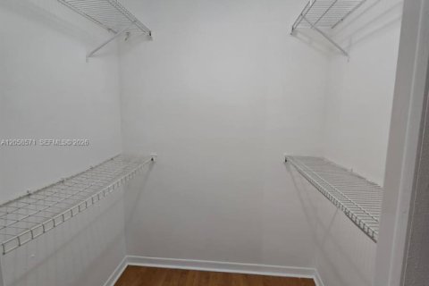 Купить кондоминиум в Майами, Флорида 3 спальни, 108.23м2, № 2168168 - фото 30