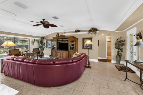House in Punta Gorda, Florida 3 bedrooms, 186.27 sq.m. № 2431069 - photo 8