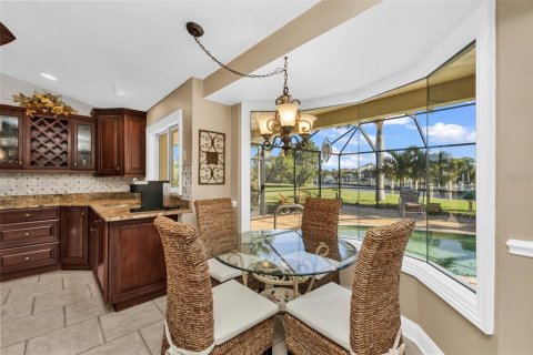 House in Punta Gorda, Florida 3 bedrooms, 186.27 sq.m. № 2431069 - photo 15