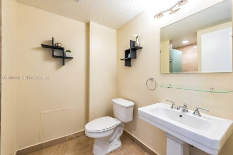Condominio en alquiler en Miami Beach, Florida, 1 dormitorio, 87.33 m2 № 2057249 - foto 12