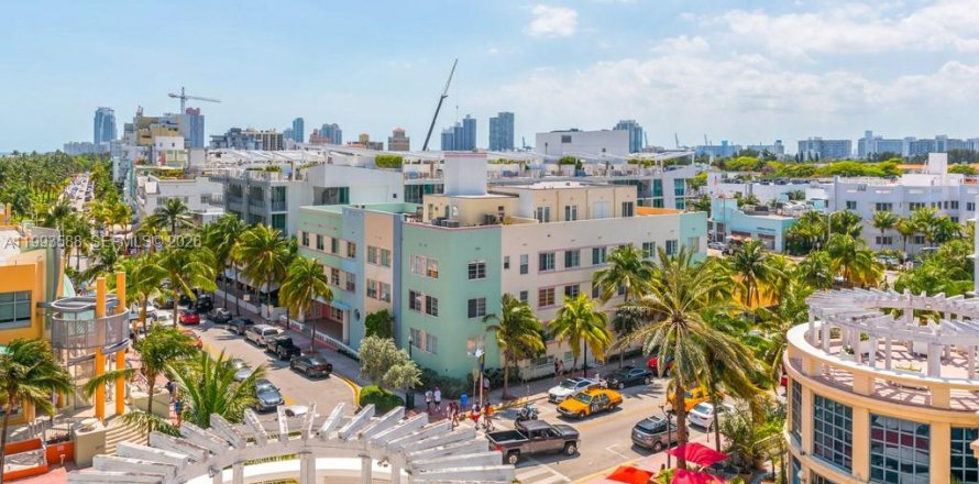Condominio en Miami Beach, Florida, 1 dormitorio  № 2057249
