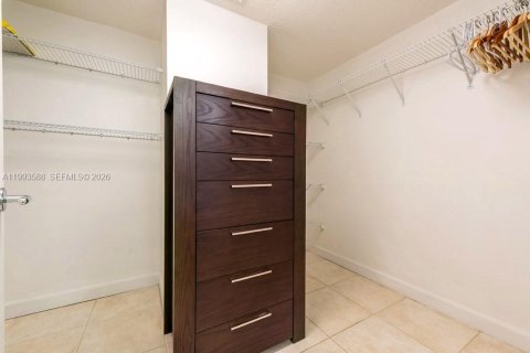 Condominio en alquiler en Miami Beach, Florida, 1 dormitorio, 87.33 m2 № 2057249 - foto 11