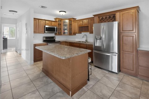 Villa ou maison à vendre à North Miami, Floride: 3 chambres, 96.15 m2 № 2065033 - photo 10