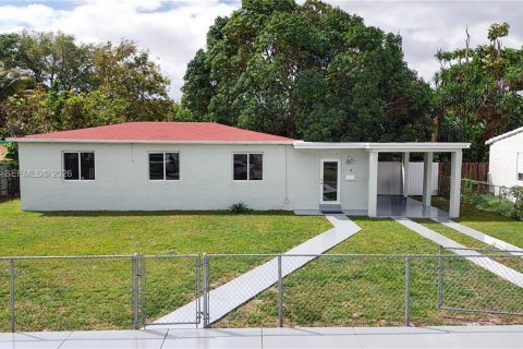 Villa ou maison à North Miami, Floride 3 chambres, 96.15 m2 № 2065033