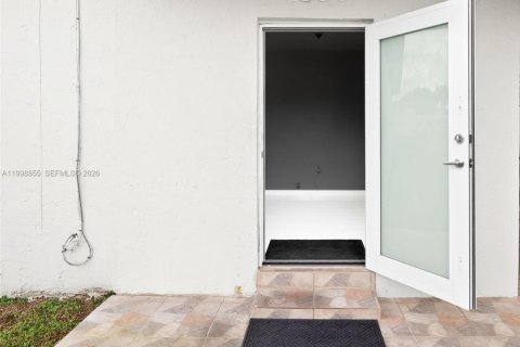 Villa ou maison à vendre à North Miami, Floride: 3 chambres, 96.15 m2 № 2065033 - photo 5