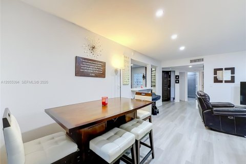 Condominio en venta en Plantation, Florida, 3 dormitorios, 104.05 m2 № 2186405 - foto 18