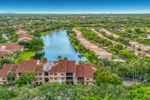 Condominio en Plantation, Florida, 3 dormitorios  № 2186405