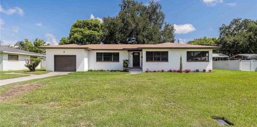Casa en Lakeland, Florida 3 dormitorios, 171.4 m2 № 2308550