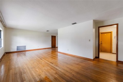 Casa en venta en Lakeland, Florida, 3 dormitorios, 171.4 m2 № 2308550 - foto 5