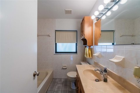 Casa en venta en Lakeland, Florida, 3 dormitorios, 171.4 m2 № 2308550 - foto 19