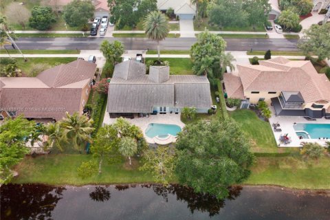 House in Davie, Florida 4 bedrooms, 204.11 sq.m. № 1797067 - photo 14