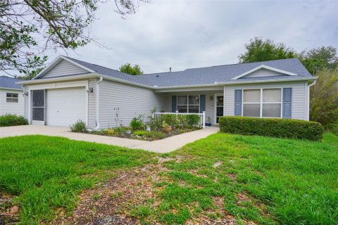 House in The Villages, Florida 3 bedrooms, 129.32 sq.m. № 2105363 - photo 3