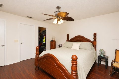 House in The Villages, Florida 3 bedrooms, 129.32 sq.m. № 2105363 - photo 18