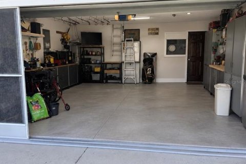 House in The Villages, Florida 3 bedrooms, 129.32 sq.m. № 2105363 - photo 30